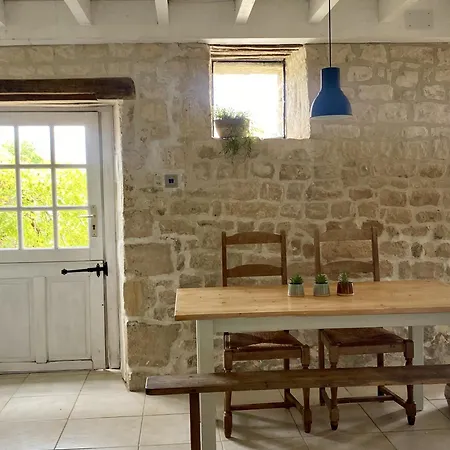 Holiday home Rosier - La Garenne Family