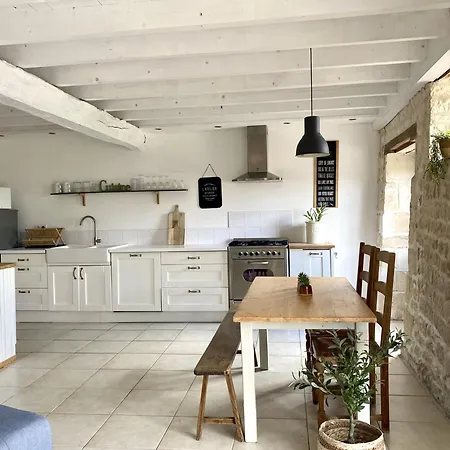 Holiday home Rosier - La Garenne Family Saint-Mande-sur-Bredoire